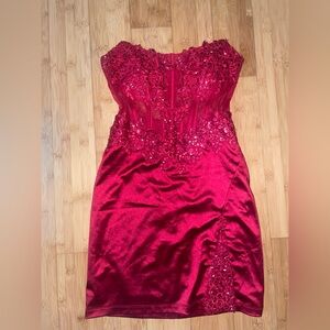 Red Windsor mini corset dress with lace detailing and zipper back